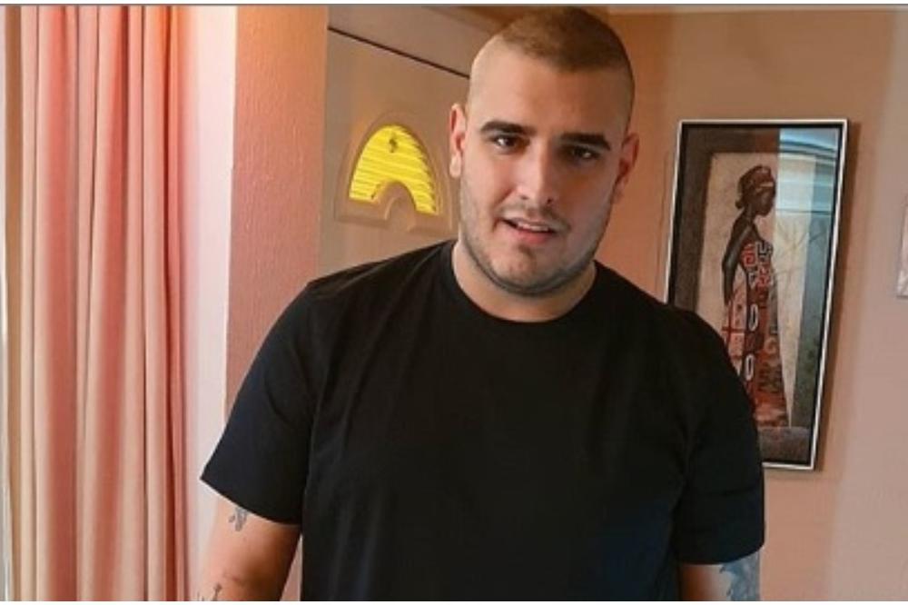 LAZIĆ MORA POD HITNO DA RADI: Još nosi štake, ali zbog DUGOVA i BEBE već ZAKAZUJE TEZGE... Prvi nastup ima s NJIM!