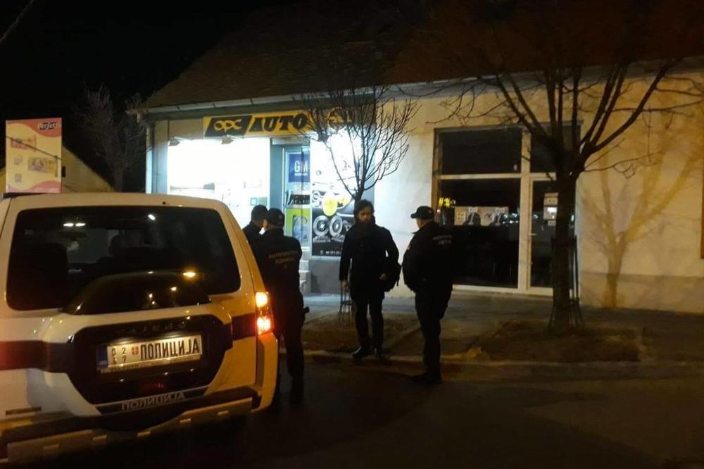 ZBOG LEPLJENJA NALEPNICA: Uhapšeni organizatori protesta #1od5miliona