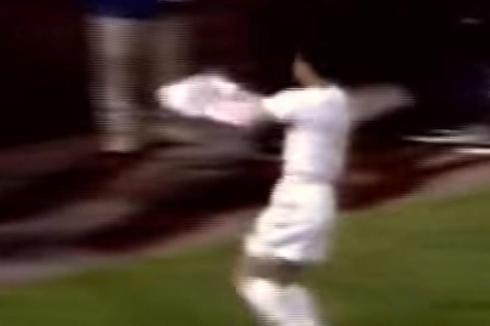 DELIJE JE BACAO U TRANS, A GROBARI SU STREPELI OD NJEGA: Legenda stiže na Večiti derbi da inspiriše igrače Zvezde!