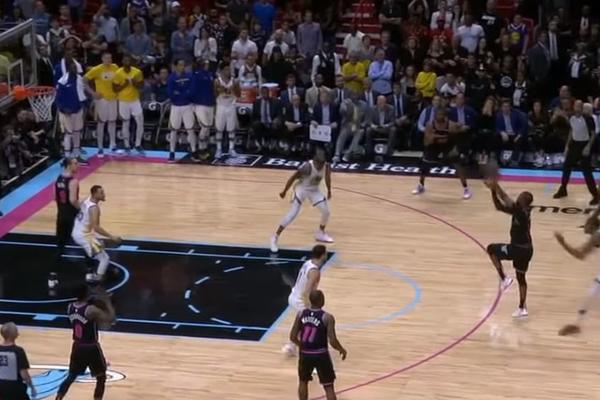 VEČNA KLASA VEJDA: Dobio blokadu i u doskoku opet šutnuo i pogodio za pobedu na 0,3 do kraja! Dželat je i Dončić!