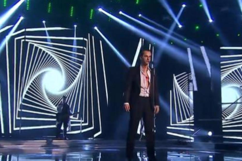 PRATIMO GA U NAJGLEDANIJOJ SERIJI, A NASTUPIO JE NA BEOVIZIJI SAV U MODRICAMA: Šta se krije iza OVOG NASTUPA?