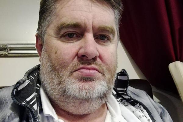 KAKAV JE TO ČOVEK U STANJU DA SVOJU DECU BACI SA BALKONA? Psihoterapet i komšije otkrivaju pozadinu jezivog zločina