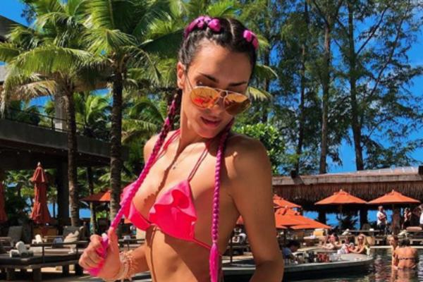 SVI SE PITAJU DA LI JE OVA POZNATA MANEKENKA UGRADILA SILIKONE: Telo joj je u TOP FORMI, a grudi u PRVOM PLANU!