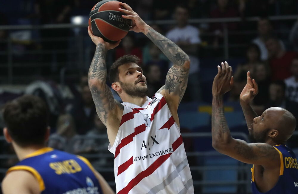 Vladimir Micov dok je nosio dres Armanija iz Milana