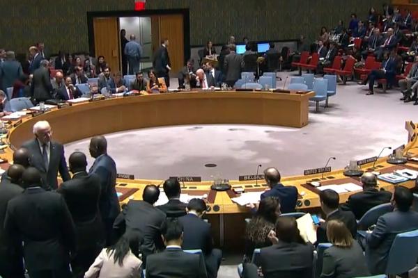 VELIKI PORAZ AMERIKE: Rusija i Kina stavile veto na američku rezoluciju o Venecueli! (VIDEO)