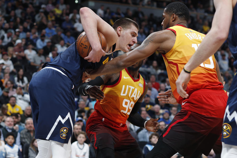 JOKIĆA UBILI FAULOVI, DENVER PAO KOD KUĆE: Nezgodna Juta uzela skalp Nagetsima (VIDEO)