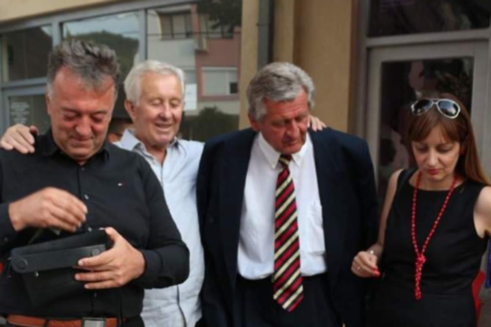 DA LI JE OVO ŽENA KOJA JE U BRUSU ISKLJUČILA STRUJU? Sasvim slučajno se preziva ISTO KAO JUTKA! (FOTO)