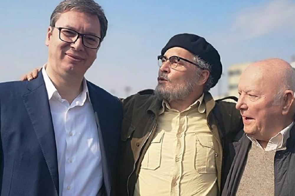 VUČIĆ I DŽONI DEP ZAGRLJENI: Srbija postaje BALKANSKI HOLIVUD! (FOTO)
