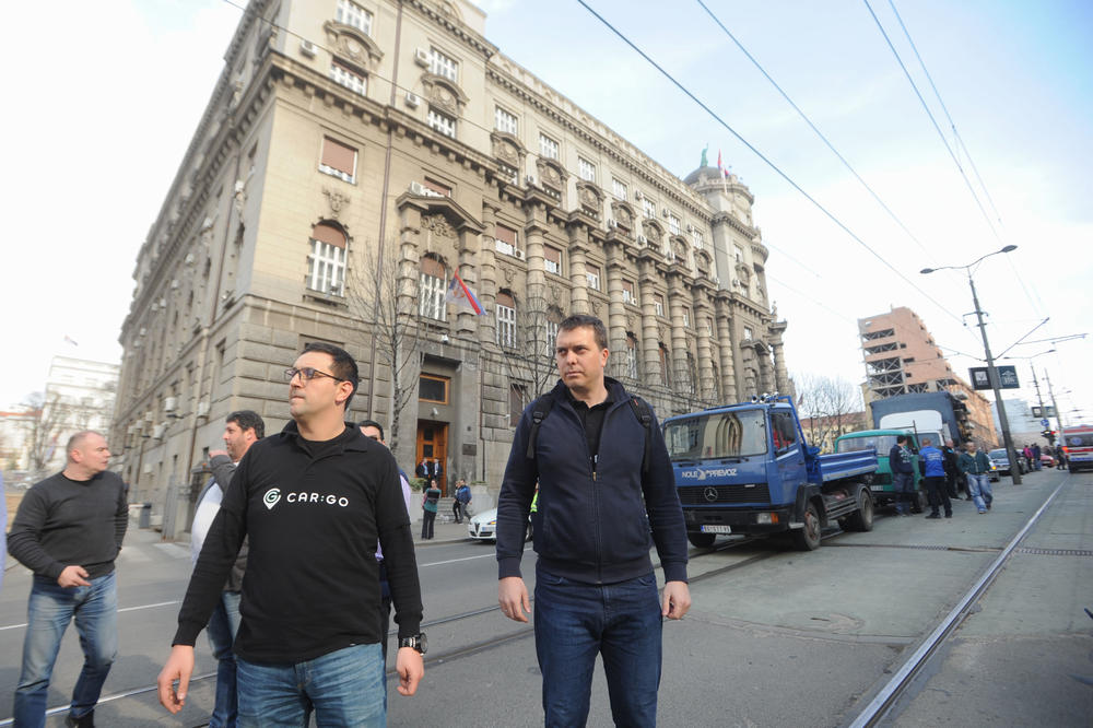 OVE ULICE SUTRA IZBEGAVAJTE U ŠIROKOM LUKU! Nova protestna vožnja Car:Go startuje u 14:00