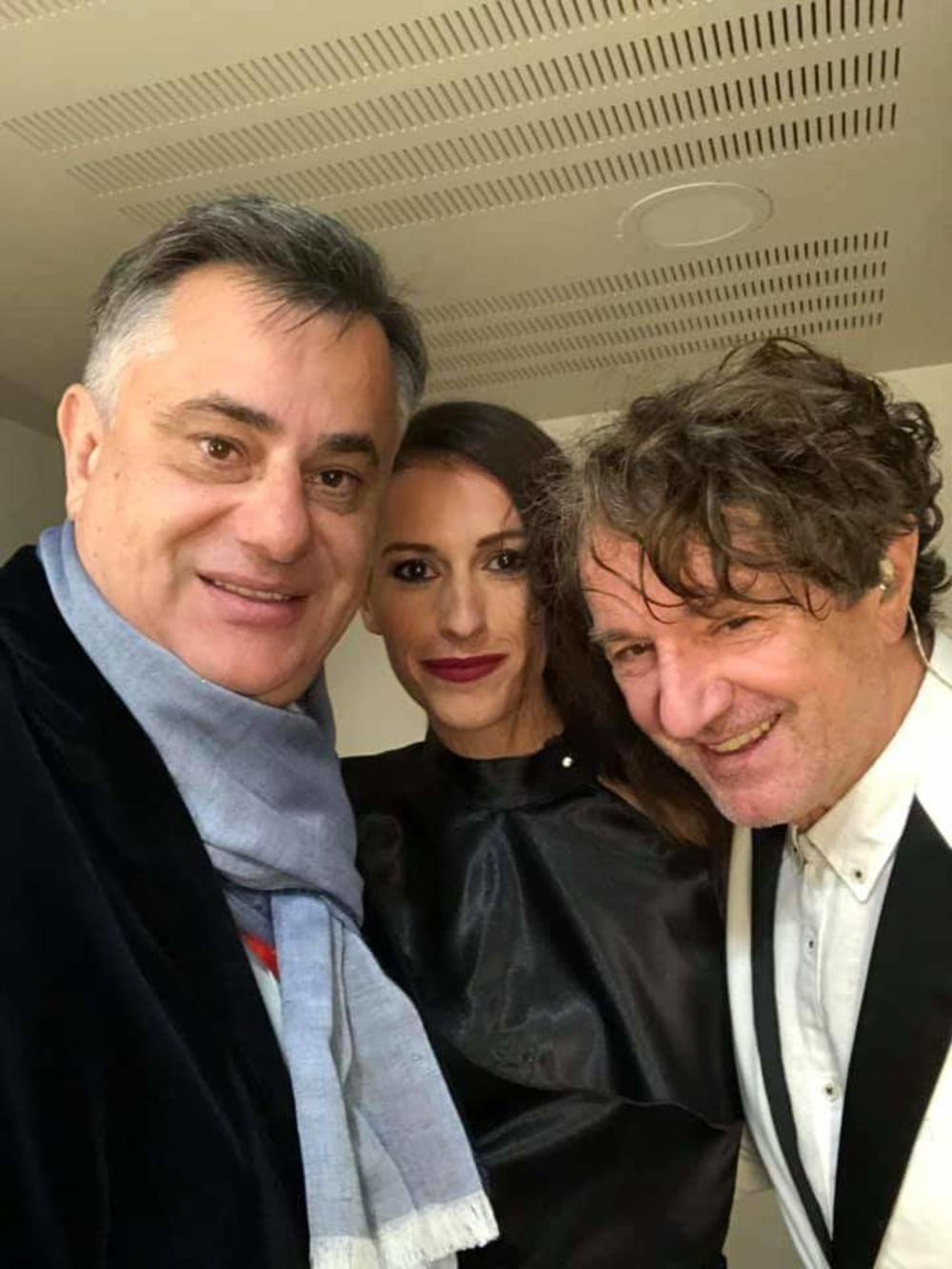 Goran Bergović sa saradnicima posle nastupa u prestižnom Rojal Festival Halu