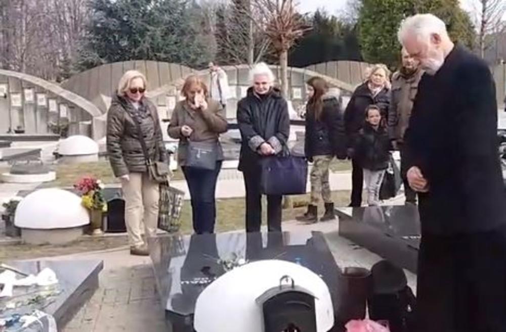 Otac Milovan Glogovac obišao Nebojšin grob
