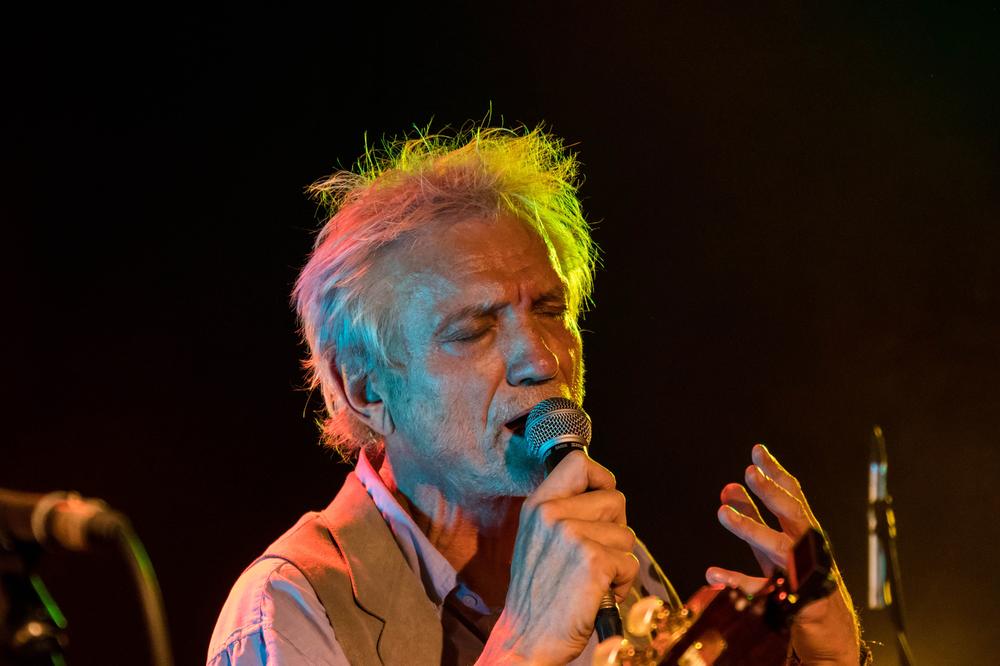 MUZIČKI SPEKTAKL U BEOGRADU: Darko Rundek ODUŠEVIO publiku STARIM i NOVIM HITOVIMA