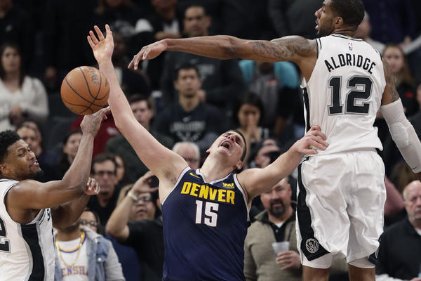 KAKVA TRAGEDIJA ZA JOKIĆA I DENVER U POSLEDNJOJ SEKUNDI: Ovo se retko viđa! (VIDEO)