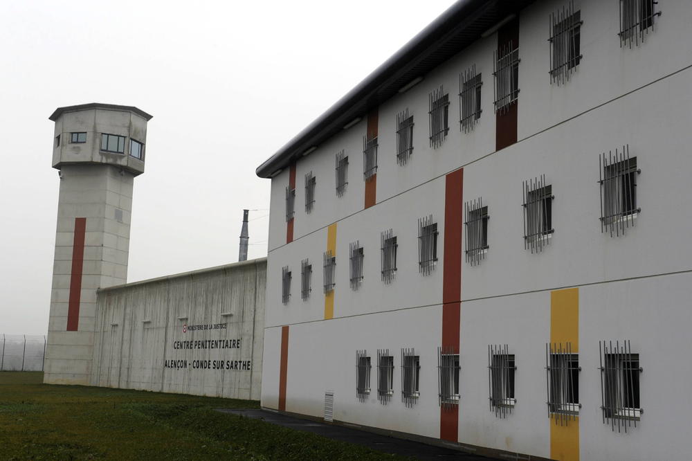 ZATVORENIK RANIO DVA STRAŽARA NOŽEM: Poznat je kao radikalni islamista, a u pritvoru je zbog jezivih zločina