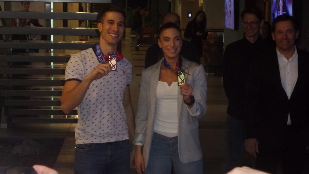 Strahinja Jovančević i Ivana Španović posle osvajanja medalja u Glazgovu  