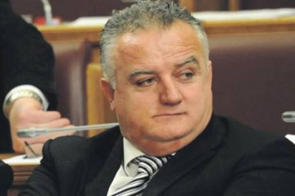 IZMIŠLJENE OPTUŽNICE! NIJE ZASLUŽIO DA SEDI NA OPTUŽENIČKOJ STOLICI! Albanski ministar iz CG POVILENEO zbog Tačija