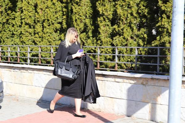 KOMEMORACIJA SAMO ŠTO NIJE: Poslednje pripreme pred Divnin ispraćaj NA VEČNI POČINAK! ONA je donela crne košulje!