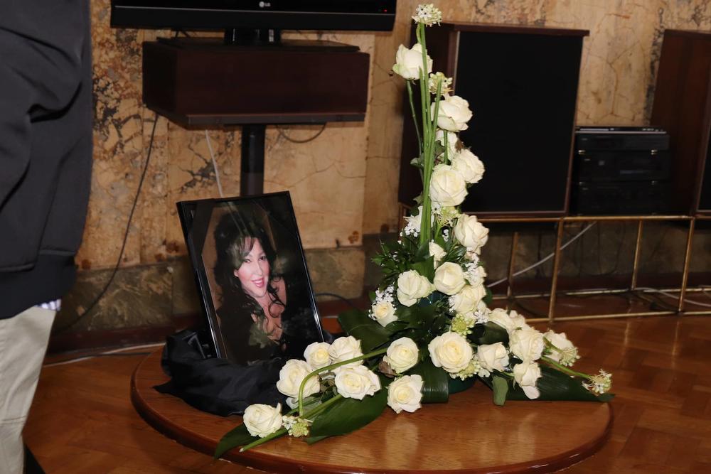 Divna Karleuša sahranjena je na Novom bežanijskom groblju