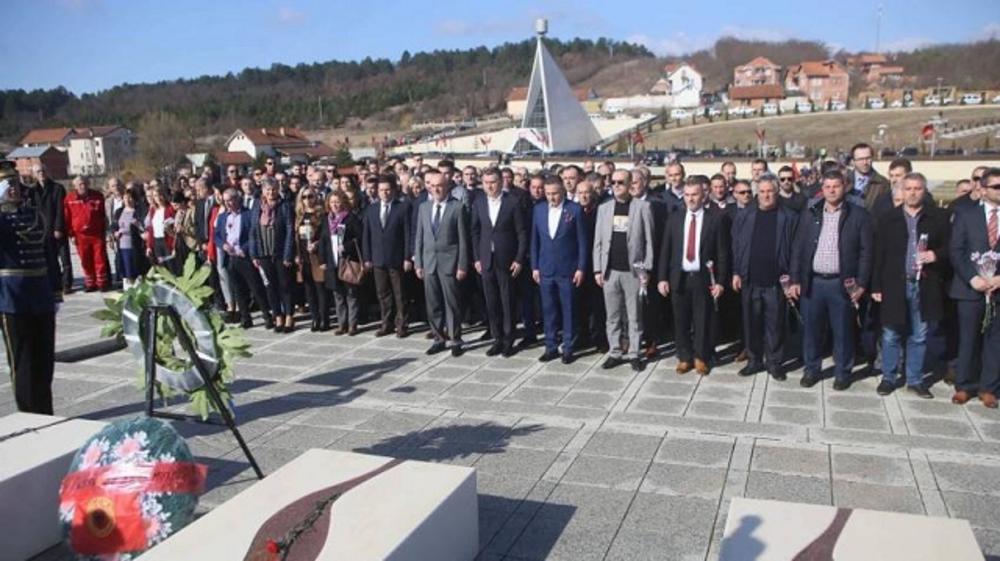 Prištinski zvaničnici u Prekazu