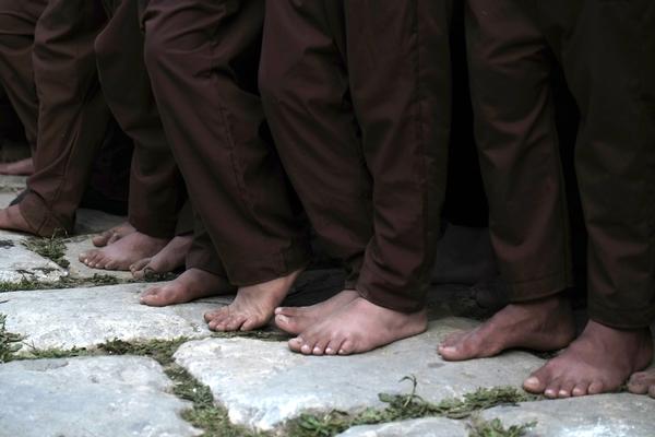 TUKLI SU ME CEVIMA SVUDA PO TELU, DOK NISAM PRIZNAO! Jezive ispovesti DEČAKA koje su nedužne pritvorili u Iraku