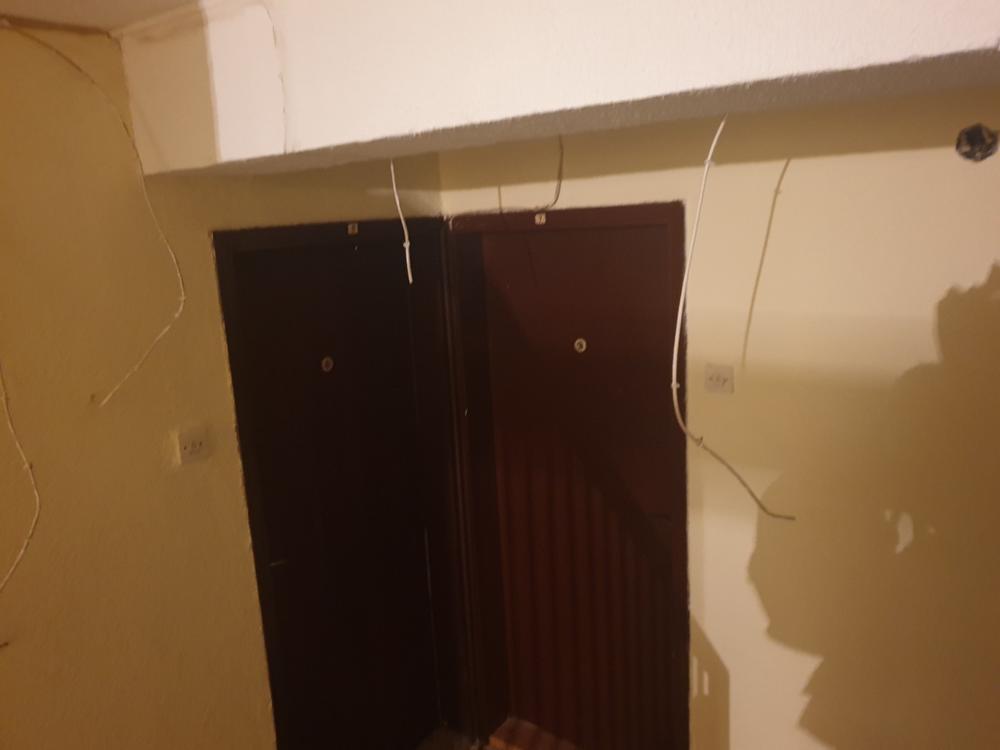 Isečeni kablovi u zgradi u Brusu    