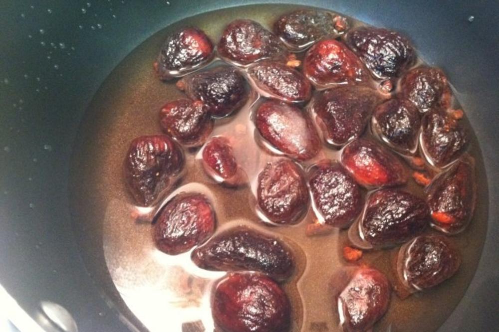 SMOKVE U MASLINOVOM ULJU POMAŽU KOD ČITAVOG NIZA BOLJKI! Izuzetno LEKOVITA MEŠAVINA uništava i OVU BAKTERIJU