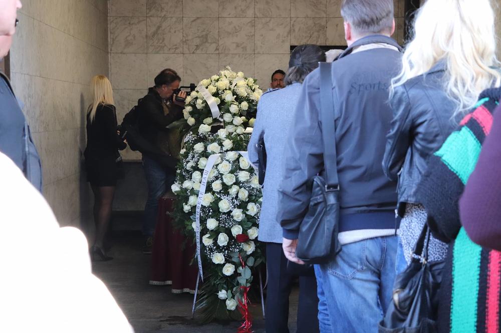 ONA NAJBOLJE RAZUME NJENU BOL: Kad joj je ona prišla da izjavi SAUČEŠĆE, Karleuša ZAJECALA OD TUGE!