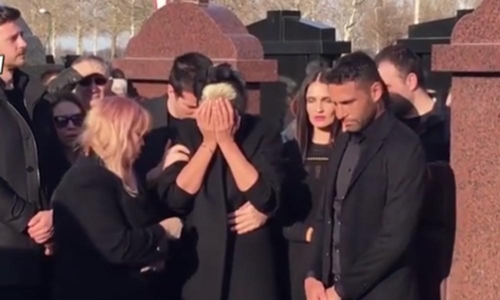 Jelena nije mogla da gleda kako joj majku spuštaju u grob