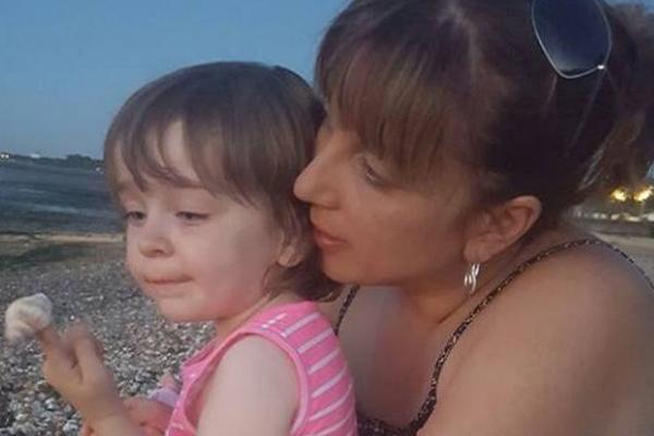 POSLE LETOVANJA SAM SHVATILA DA MOJ MUŽ KRIJE NEŠTO: A onda mi je sin (12) otkrio NJEGOV TAJNI ŽIVOT NA FEJSBUKU