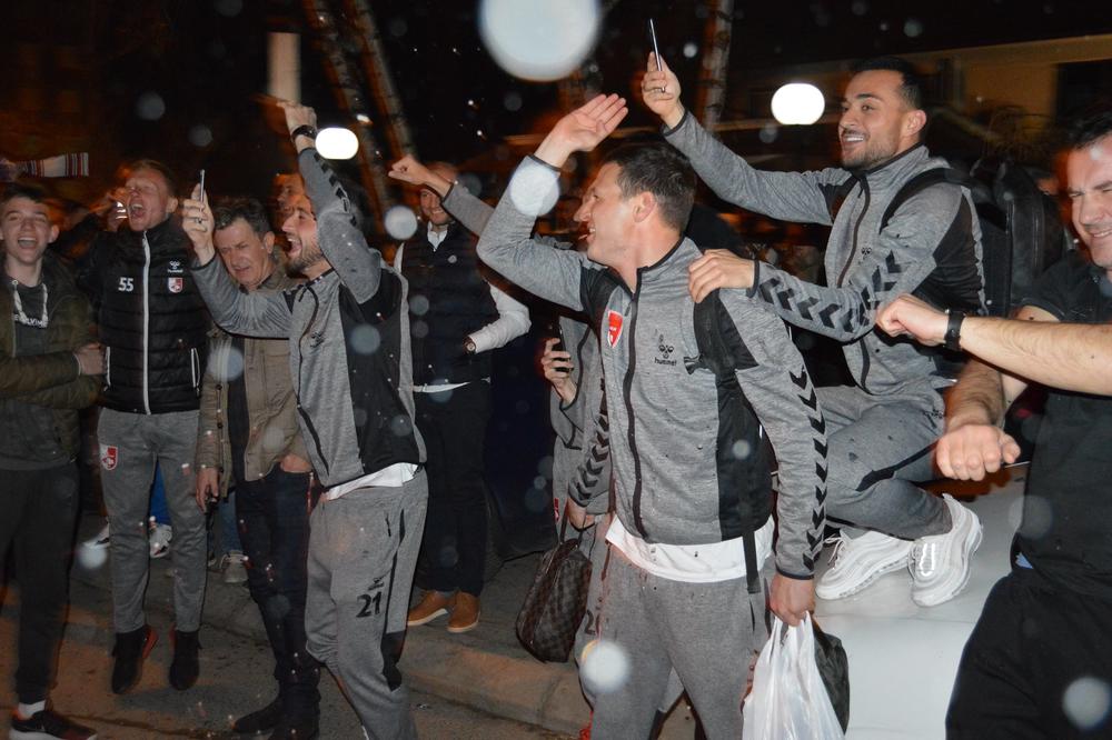 A, U NIŠU - LUDILO: Meraklije priredile igračima Radničkog nešto što će pamtiti celog života!