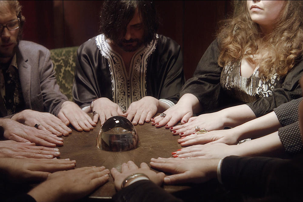 BIVŠI DARKVUDI I OPERSKA PEVAČICA: Bend BELLA TECHNIKA najavljuje album prvenac