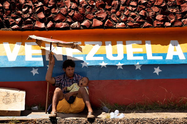 DIPLOMATSKI RAT VENECUELE I ZAPADA: Maduro proterao nemačkog ambasadora, SAD oduzimaju vize njegovim ljudima