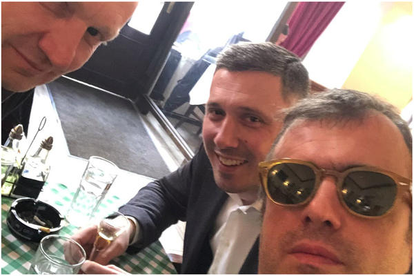 PROTESTI U GROCKOJ, STIŽEMO I U BRUS: Sergej OPALIO selfi sa ĐILASOM i BOŠKOM, pa ZAPRETIO SIMONOVIĆU i JUTKI