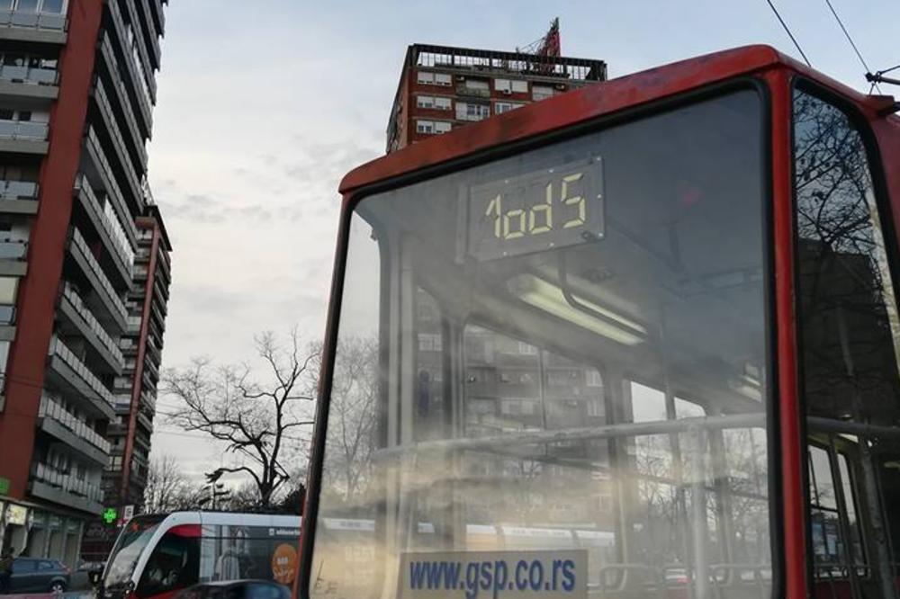 KUDA IDE OVAJ TRAMVAJ ŽELJA? E, ovo je podrška protestima! (FOTO)