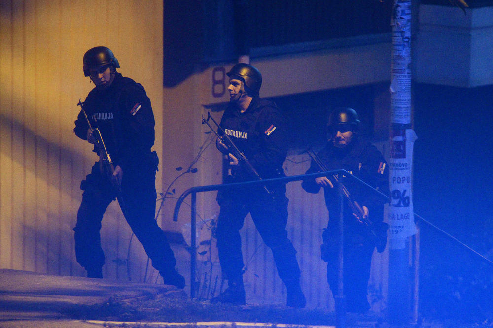 REŠENO UBISTVO DVOJICE MIGRANATA! Sumnja se da je Avganistanac Kulat podsticao na dvostruko ubistvo nožem!