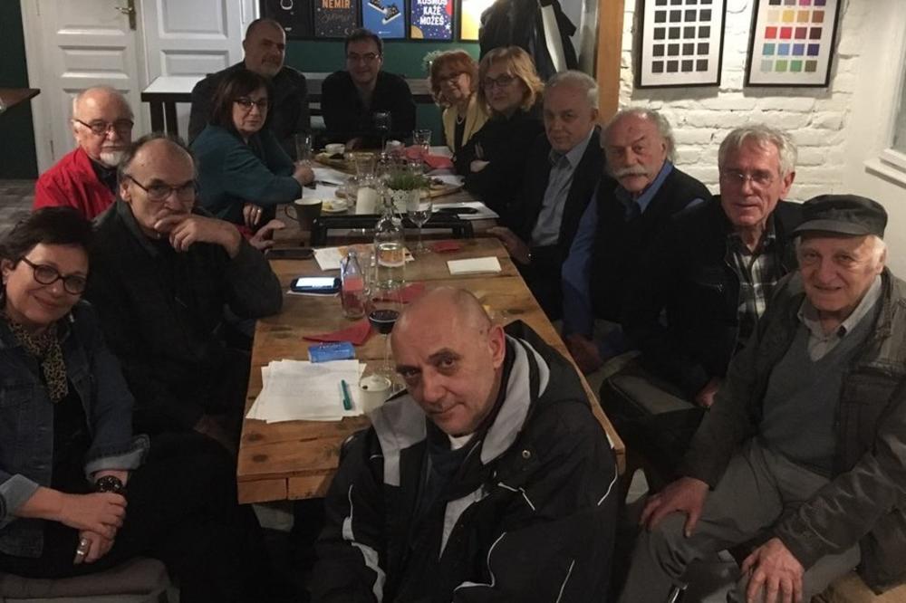 BEOGRADSKA ČAJANKA ZA SRBIJU: Na jednom mestu, za istim stolom, nekoliko fascinantnih biografija (FOTO)