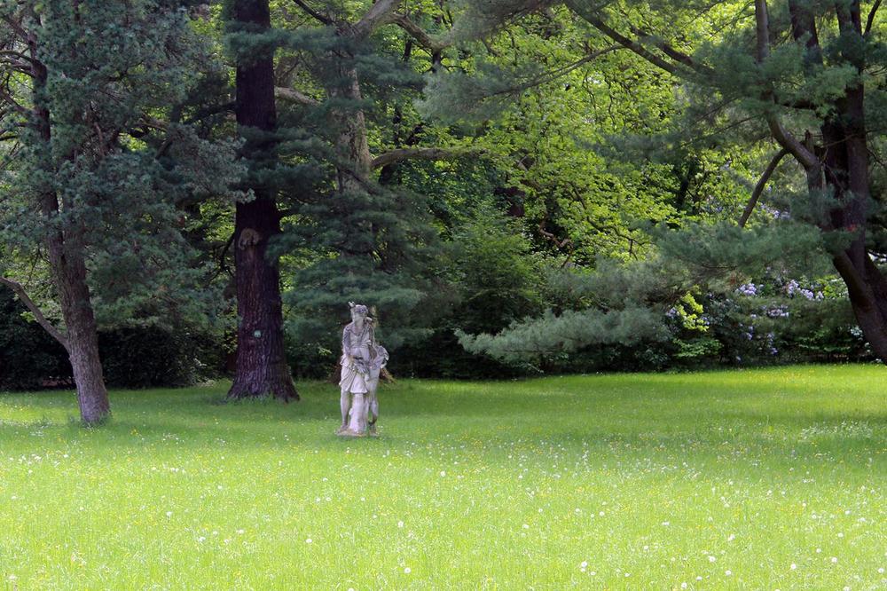 Izložba DEKODIRANJE SEĆANJA Nine Todorović u Domu omladine