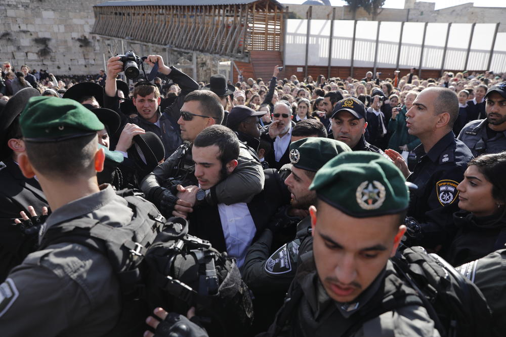 HAOS NEDALEKO OD JERUSALIMA: Ubijen Palestinac