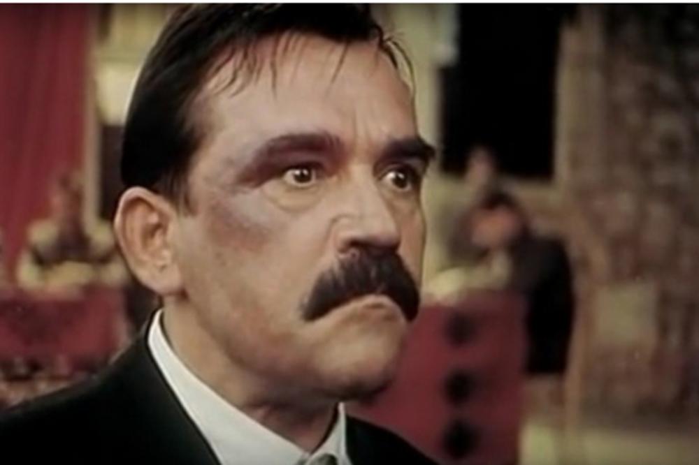 KRVNIČKI JE PRETUČEN U CENTRU BEOGRADA, A RAZLOG ZA TO JE BIZARAN: Glumac je u mukama preminuo pre 21 godinu!