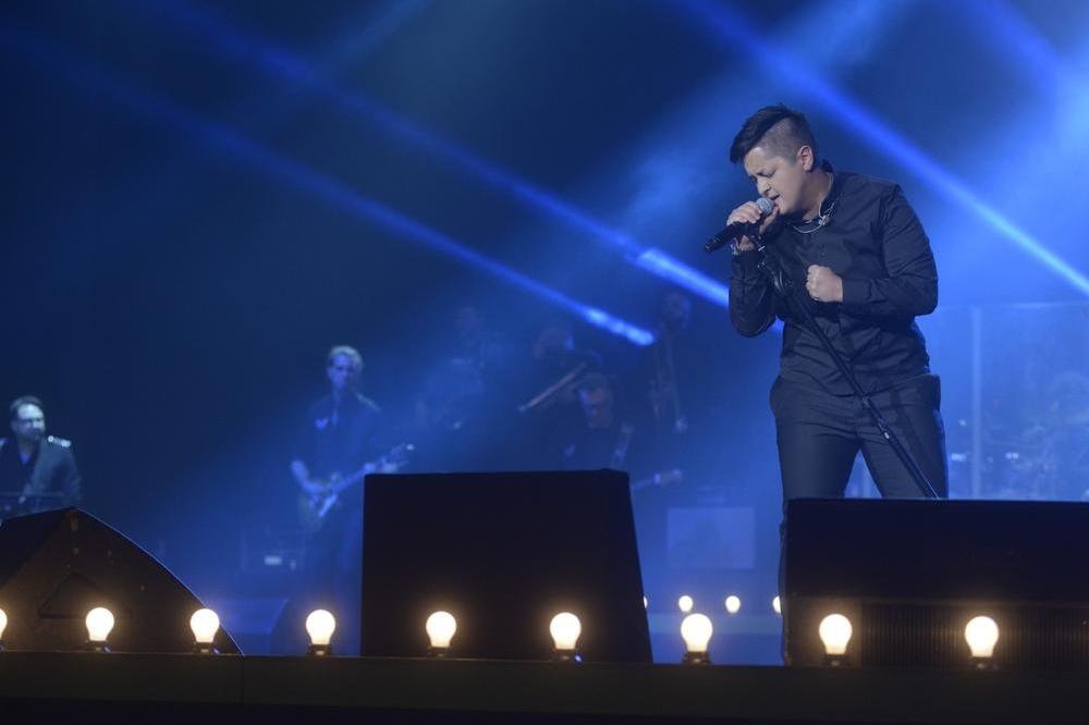 MARIJA ŠERIFOVIĆ POSVETILA KONCERT SVIM ŽENAMA KOJE SE BORE PROTIV KANCERA: Sav honorar odlazi u HUMANITARNE svrhe!