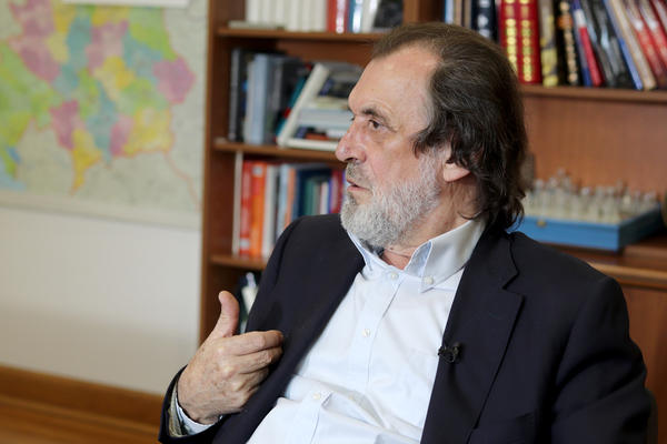 VUČIĆU ZABIO NOŽ U LEĐA! Vuk Drašković savetuje predsedniku Srbije da prizna lažnu državu Kosovo!