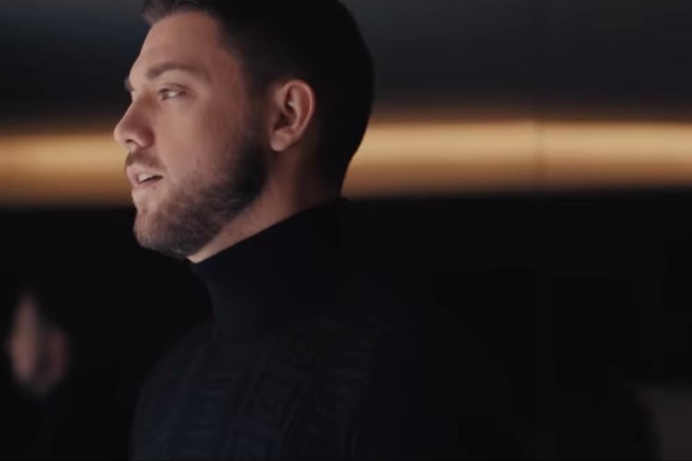 STEFAN ŽIVOJINOVIĆ RASPAMETIO ŽENSKU PUBLIKU: Brenin sin ovim GESTOM pokazao koliki je DŽENTLMEN! (FOTO)