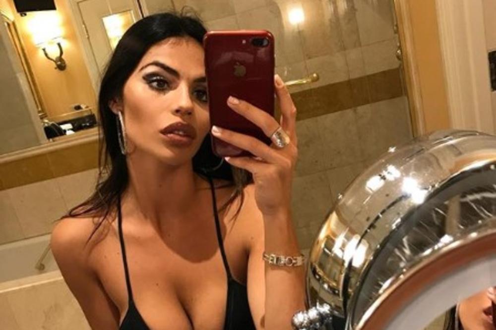 DEJANA ŽIVKOVIĆ ŠOKIRALA SNIMKOM IZ IZOLACIJE! Ostaćete bez TEKSTA kad vidite kako izgleda, ona je KOST I KOŽA!