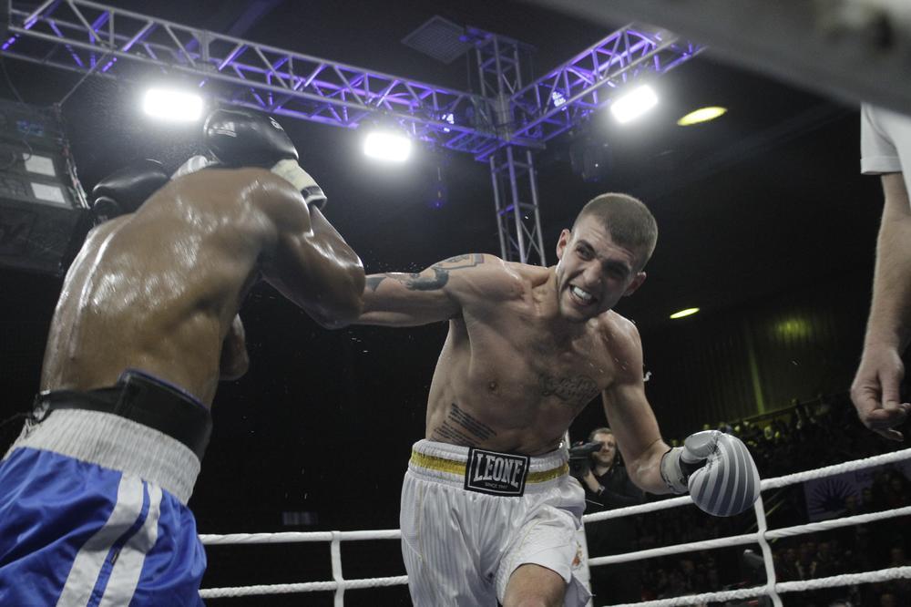 NA ULICI TRAJEŠ K'O TETRAPAK, UPUCAJU TE ILI ZAVRŠIŠ U ZATVORU: Veljko Ražnatović poslao opasnu poruku mladima!