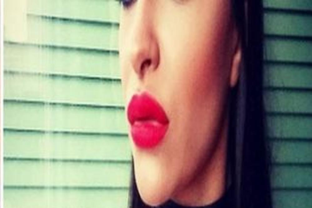 PORODILA SE U STROGOJ TAJNOSTI: Bivša modelsica mesecima krila trudnoću, NIKO NE ZNA ZAŠTO!