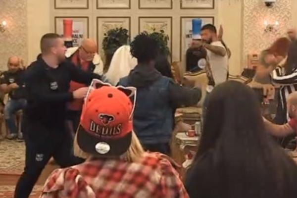 MOGLA JE DA BUDE TENISERKA, BILA JE TREĆA U SRBIJI, A OTAC JU JE UNIŠTIO: Tukao me je, držao me bez hrane i vode...