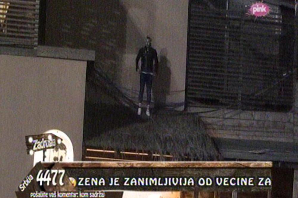 IZBAČENI ZADRUGAR SE VRATIO U RIJALITI: Do srede NIKO NE SME DA ZNA da je tu i mora sam da se SNALAZI za HRANU!