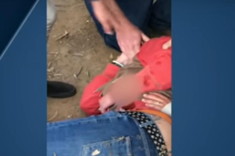 PRESKOČILA JE OGRADU DA SE SLIKA SA JAGUAROM: Umalo da joj to bude poslednje! (VIDEO)