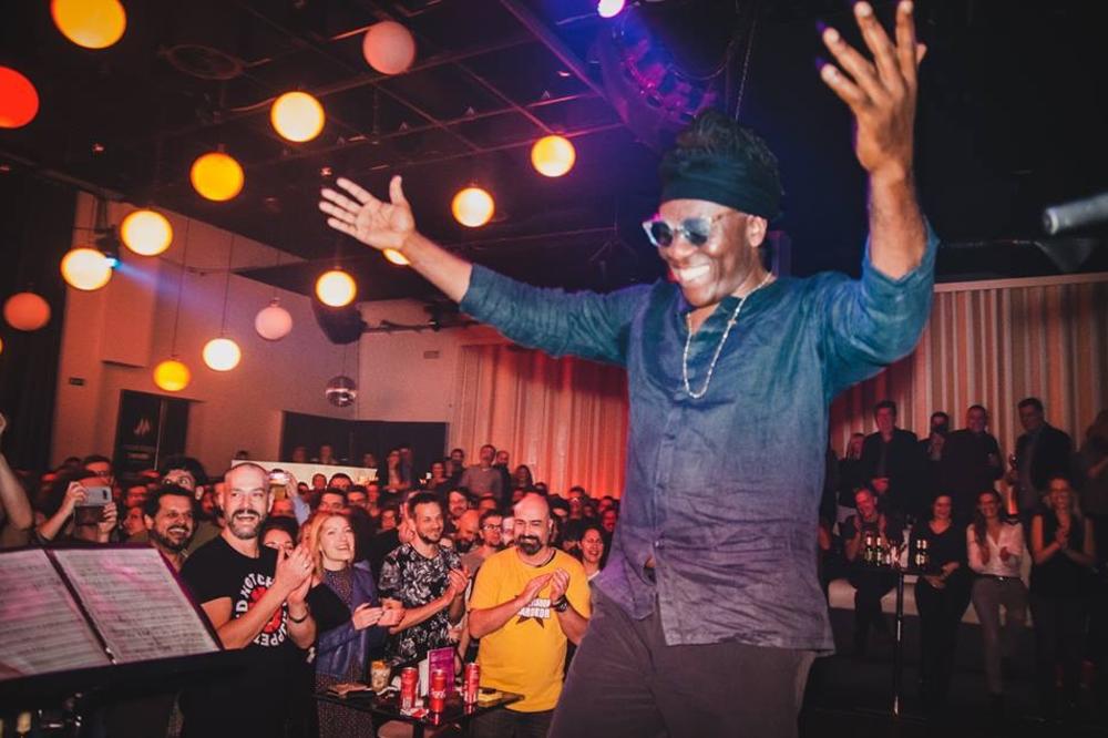 Magični glas Richarda Bone oduševio beogradsku publiku