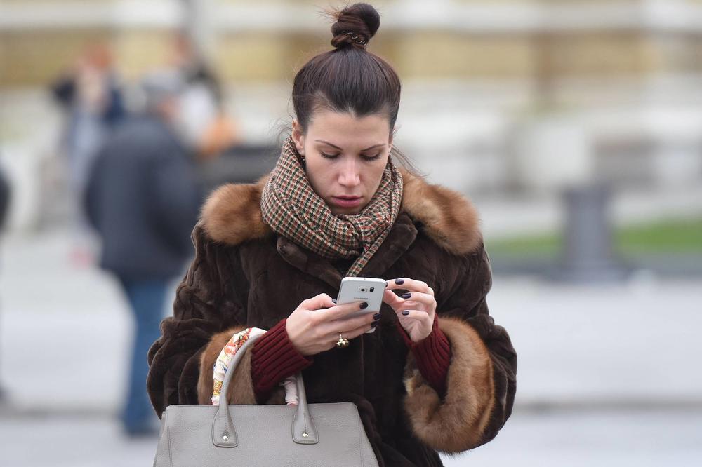 NOVA PREVARA HARA SRBIJOM: Ako dobijete SMS poruke sa ovih brojeva – OPLJAČKANI STE!